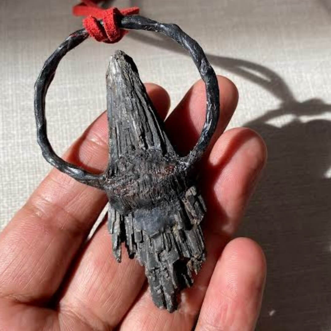BLACK KYANITE | Protection, Strength, Immovable