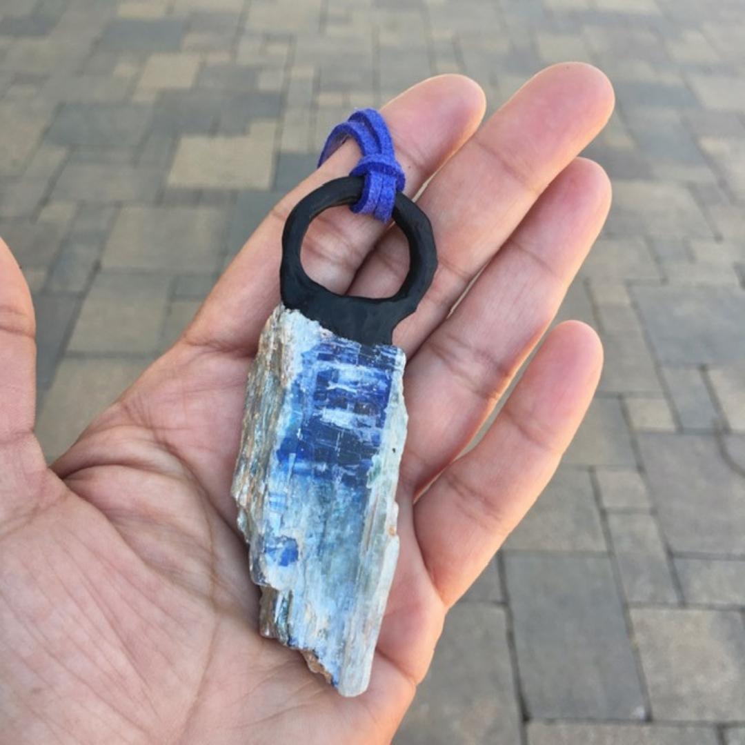 BLUE KYANITE | Protection, Expression, Telepathy